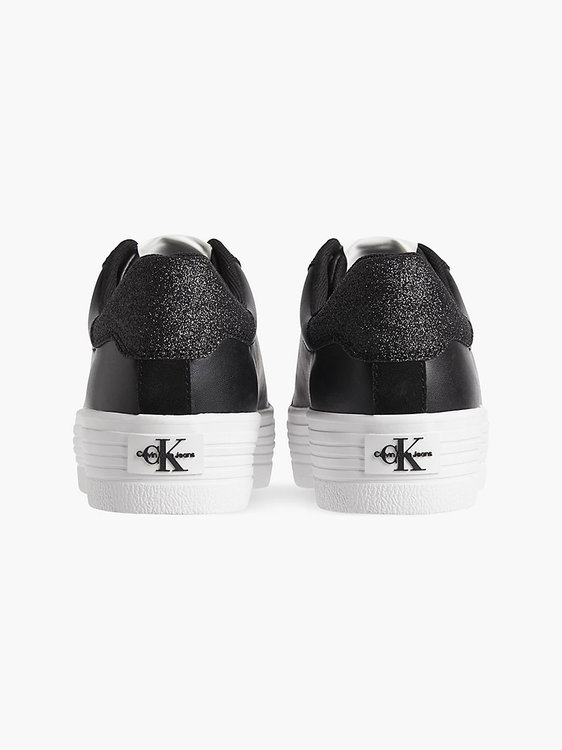 Černá barva, Vulcanized tenisky