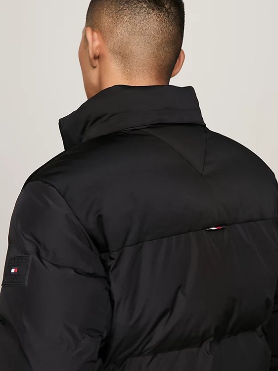 Černá barva, New York Gore bunda