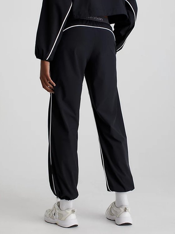 Woven Parachute tepláky – Calvin Klein Performance, Černá barva Ženy