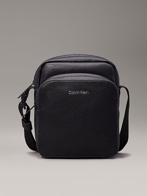Calvin Klein Jeans – CK Must Report crossbody, Černá barva