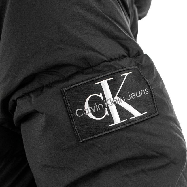 Módní Essentials Non bunda, Černá barva, 2024