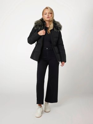 New Marisol Short Belted bunda – GUESS, Černá barva Ženy