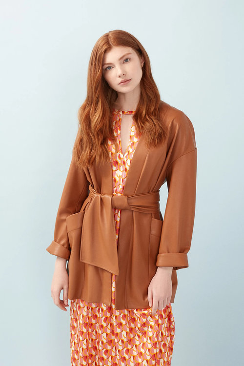 Nenette – Nico bunda, Hnědá barva