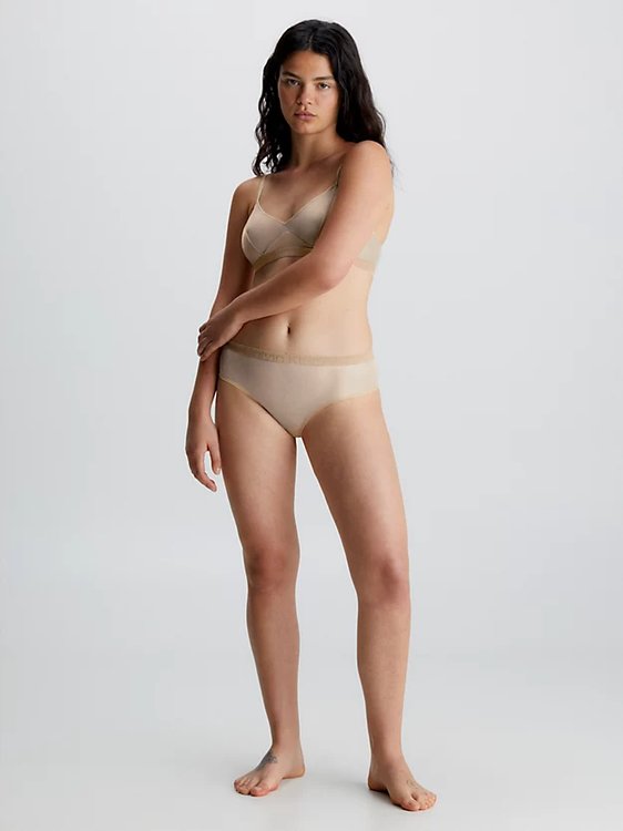 Future Shift Holiday tanga Krémová barva Ženy