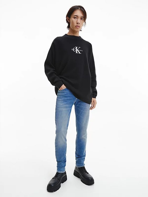 Módní J30J322413-1A4 jeans, 2023