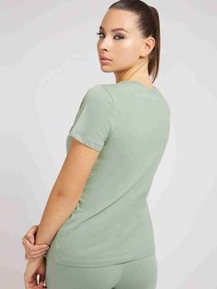 Zelená barva, Adele triko