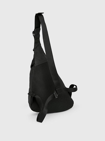 Módní Metaforms Rounded crossbody, Černá barva, 2024