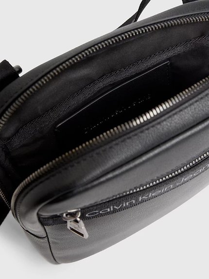 Módní K50K510110-BDS crossbody, 2023