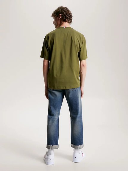 Módní Monotype Embro triko, Zelená barva, 2023