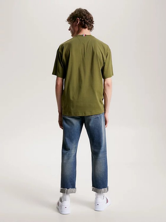 Módní Monotype Embro triko, Zelená barva, 2023