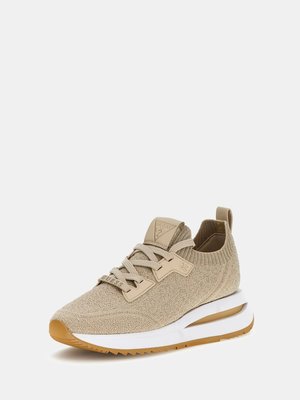 GUESS – FLPESTFAB12-BEIGE TENISKY