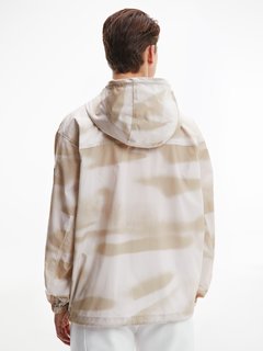 Calvin Klein, Béžová barva Camo větrovka
