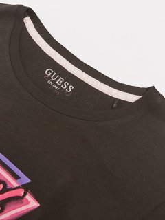 Černá barva, Elsie triko 1