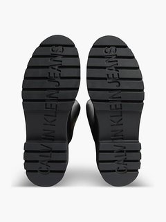 Černá barva, Combat kozačky