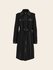 Černá barva, Maddy Trench kabát