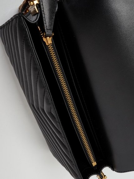 Módní Love Click Classic kabelka, Černá barva, 2023