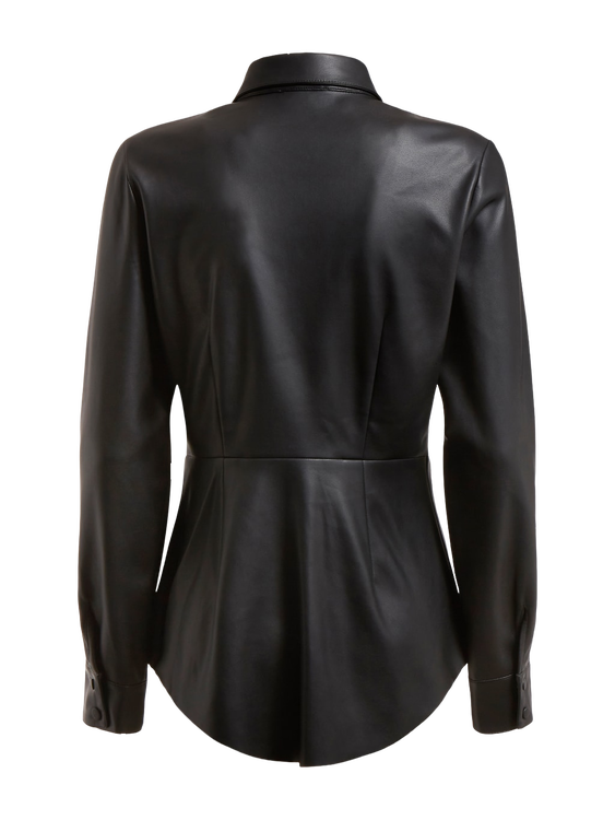 Černá barva, Nova košile