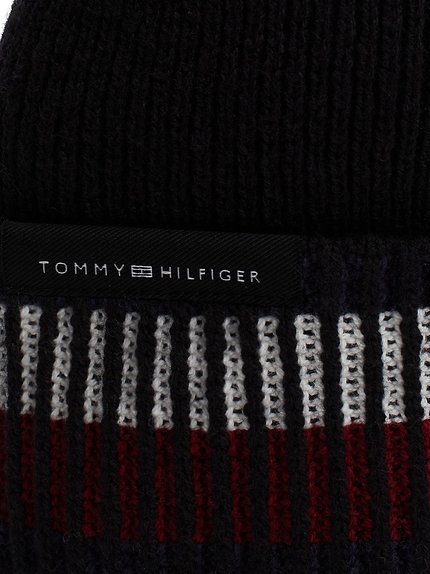 Módní TH Corp Love čepice, Černá barva, 2024