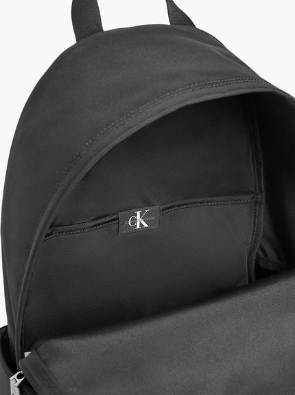 Módní K50K508869-BDS batoh, 2022