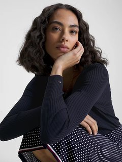 Luxusní Feminine Rib Scoop svetr, Navy barva