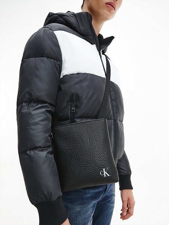 Luxusní K50K508207-BDS crossbody, OS