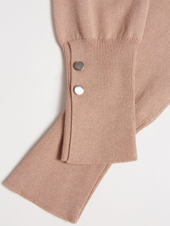 Béžová barva, Rolákový svetr 2