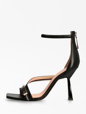 FL7JEOLEA03-BLACK SANDÁLY – Guess Ženy