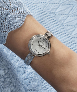 GUESS, Stříbrná barva Lovey hodinky