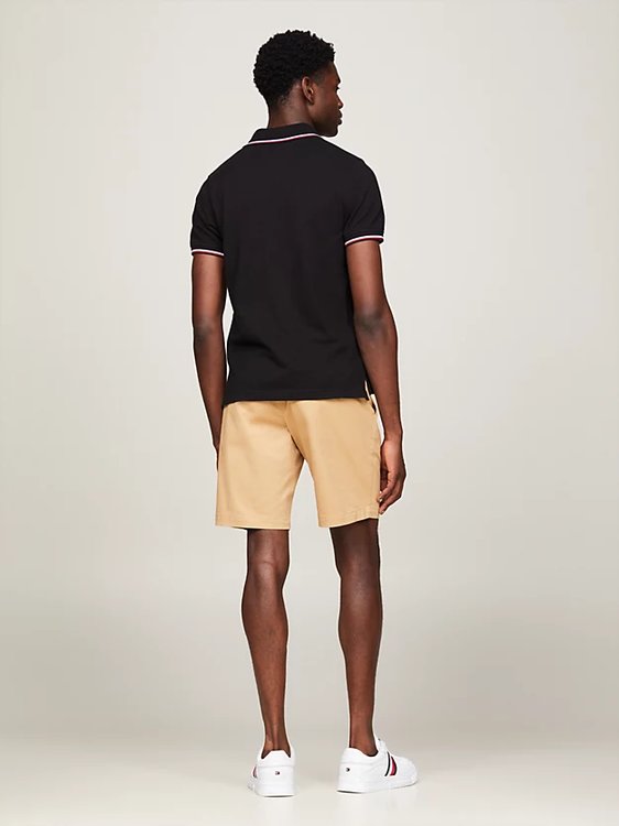 Módní Core Tommy Tipped triko, Černá barva, 2024, 2023