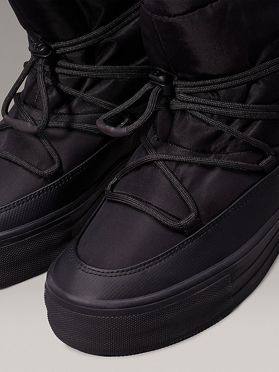 Černá barva, Vulc Flatform sněhule