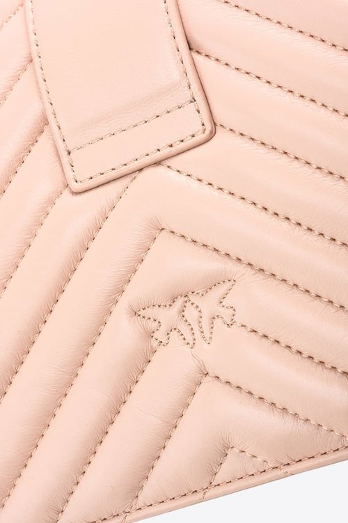 Růžová barva, Love classic kabelka