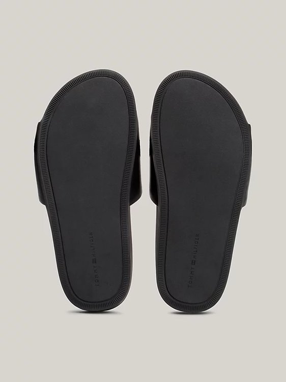 TH Hardware Leather sandály Černá barva Ženy