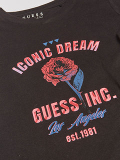 Černá barva, Danielle triko