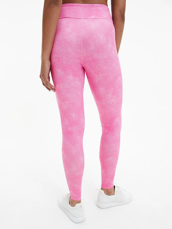 Růžová barva, Wo sportovní legíny