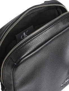 Calvin Klein Jeans, Černá barva Micro crossbody 2