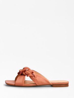 FL6SAMLEA03-SALMO SANDÁLY – Guess Ženy