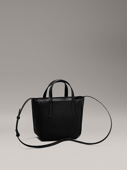 Módní CK Refine malá kabelka, Černá barva, 2024