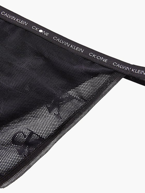 000QF6793E-UB1 brazilky Ženy, Ženy