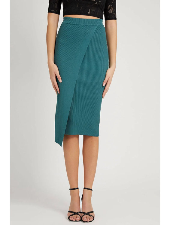 Guess – není fotka Yvette sukně