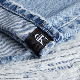 Calvin Klein Jeans, Modrá barva Dad jeans