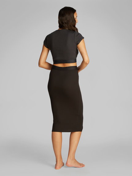 Módní LV00QS7349-UB1 triko RIB CROP TEE, 2025