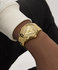 GUESS – Badge hodinky, Zlatá barva 1