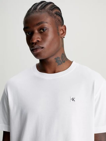 Módní Ck Embro Badge triko, Bílá barva, 2024