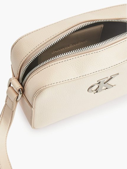 Módní K60K608699-AEO crossbody, 2021