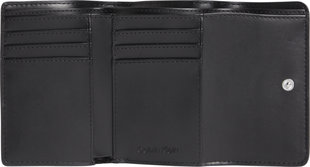 Černá barva, Trifold peněženka
