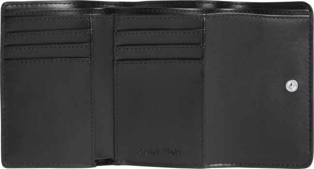 Černá barva, Trifold peněženka