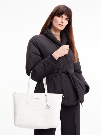 Módní K60K609677-0K8 kabelka, 2022