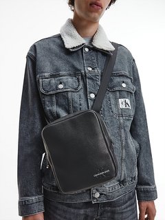 Luxusní K50K507216-BDS crossbody, OS