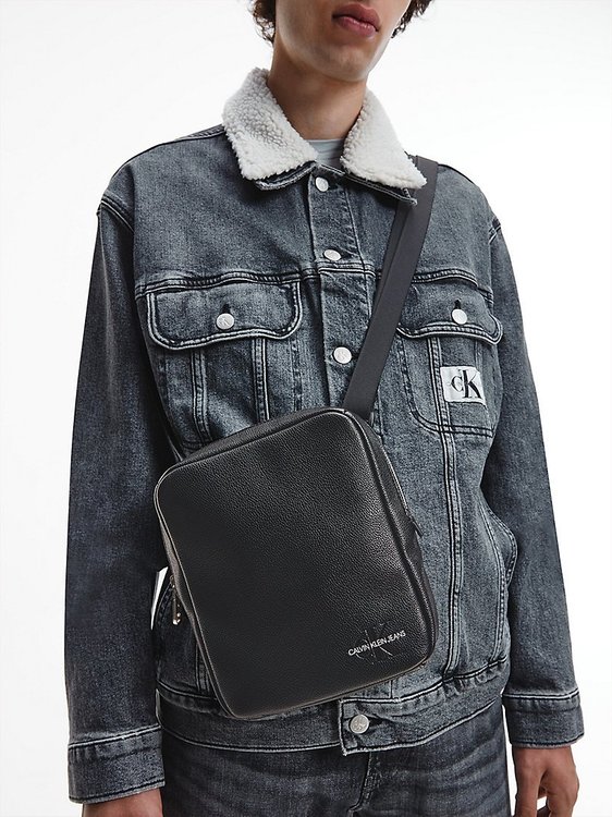 Luxusní K50K507216-BDS crossbody, OS