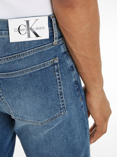 J30J324874-1A4 šortky